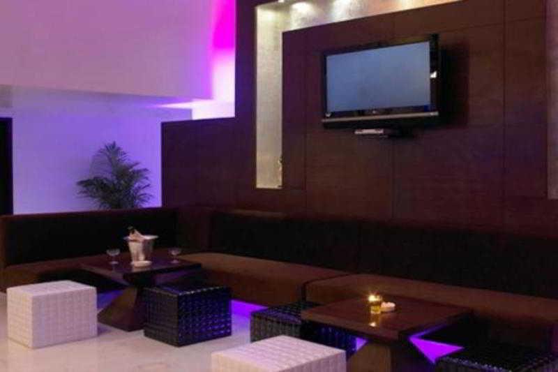 Royal Orchid Golden Suites Púna Exteriér fotografie