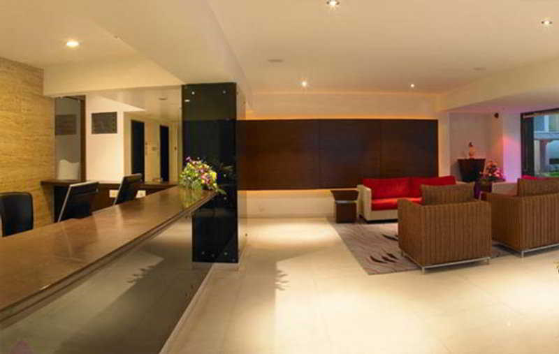 Royal Orchid Golden Suites Púna Exteriér fotografie